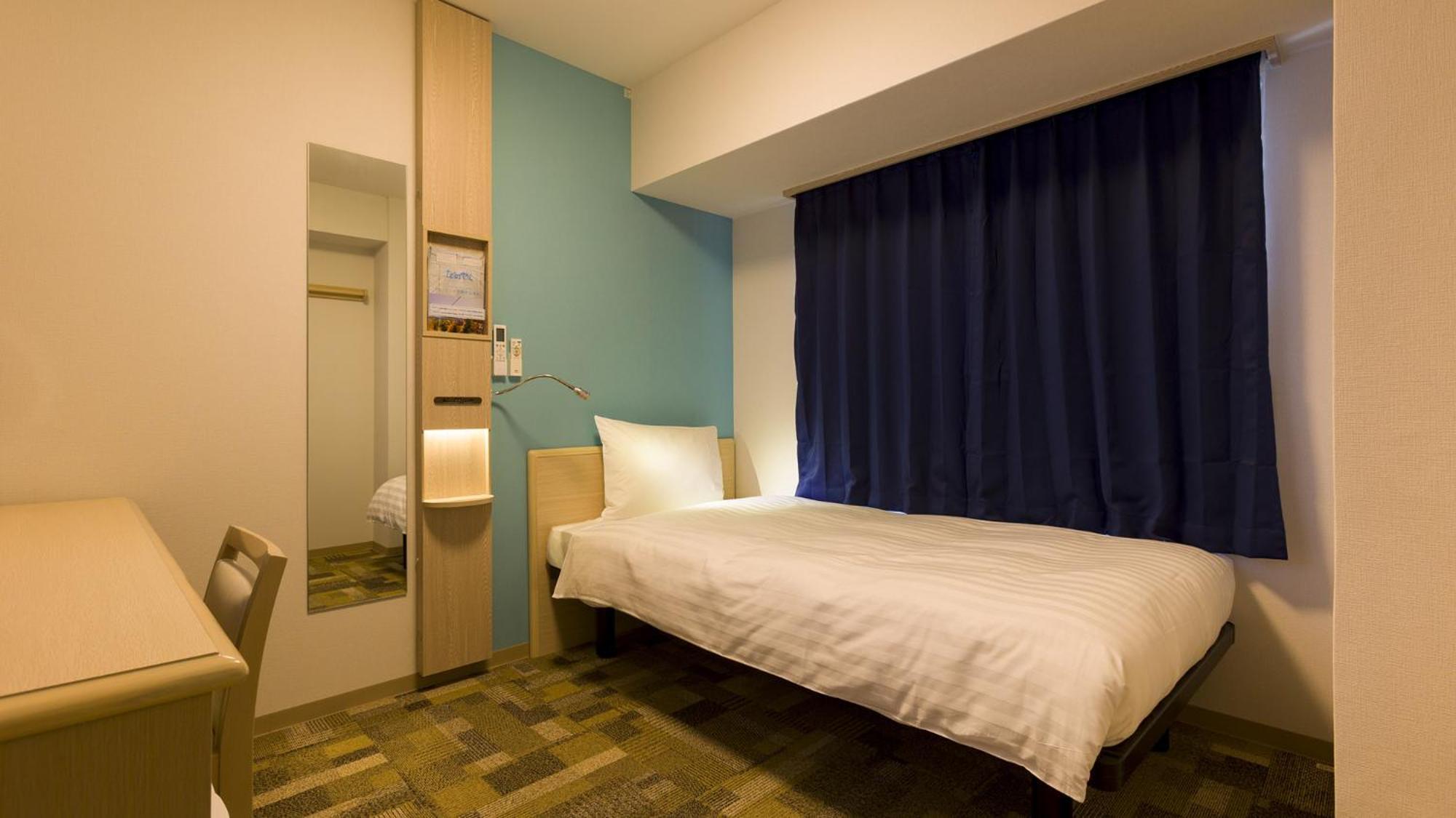 Toyoko Inn Tokyo Keio-Sen Higashi-Fuchu-Eki Kita-Guchi Room photo